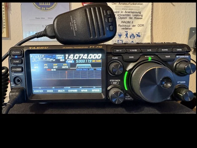 Yaesu FT-710 en très bon état